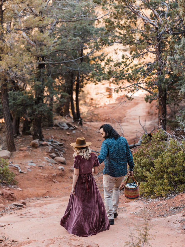 Sedona elopement with a picnic